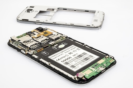 Image for You should have the right to repair your devices in Canada