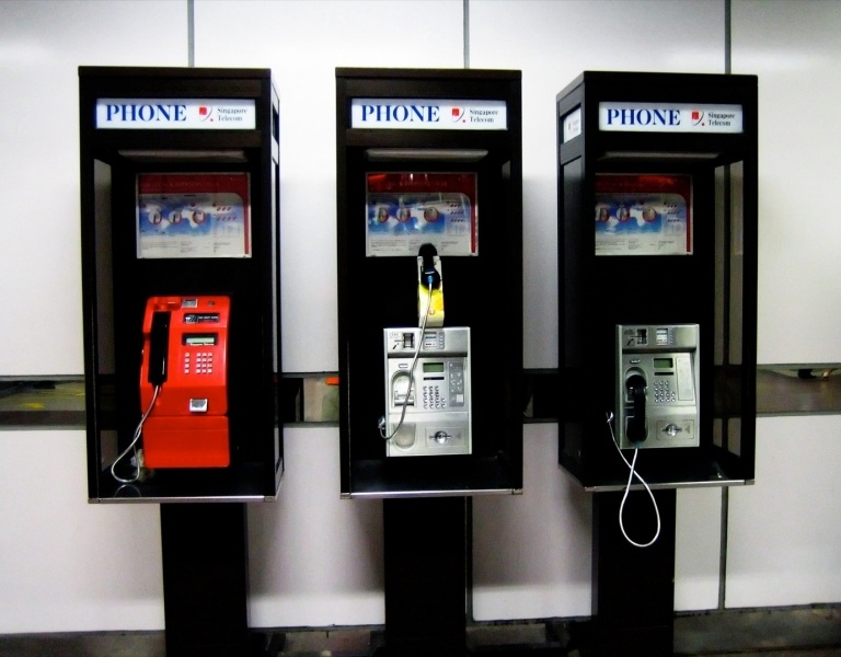 Image for CBC News: Superstorm shows value of endangered pay phones 