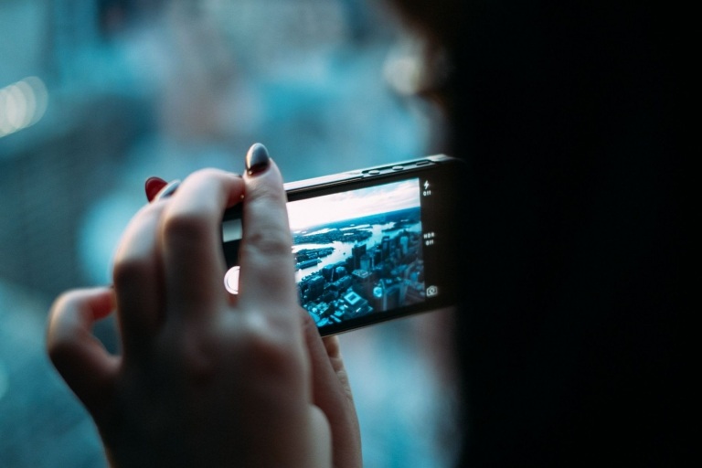 Image for It’s Time for Canadian Data Plans to Catch Up to Our Changing Viewing Habits