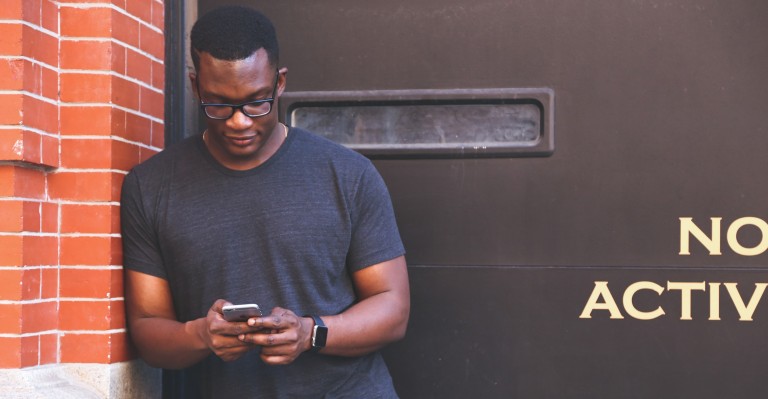 Image for Critics call Big Telecom’s low data plans ‘embarrassing’