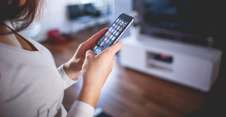 Image for CRTC report reveals low-income Canadians spending up to 8% of monthly income on communications services